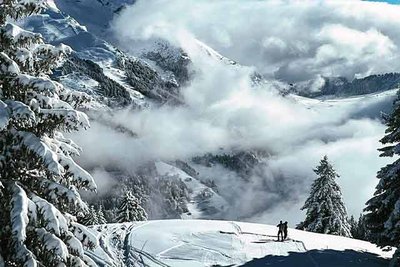 Ski piste in fresh snow