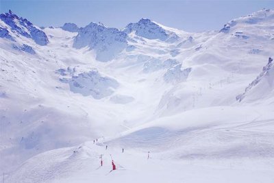 View over the 3 valleys ski region